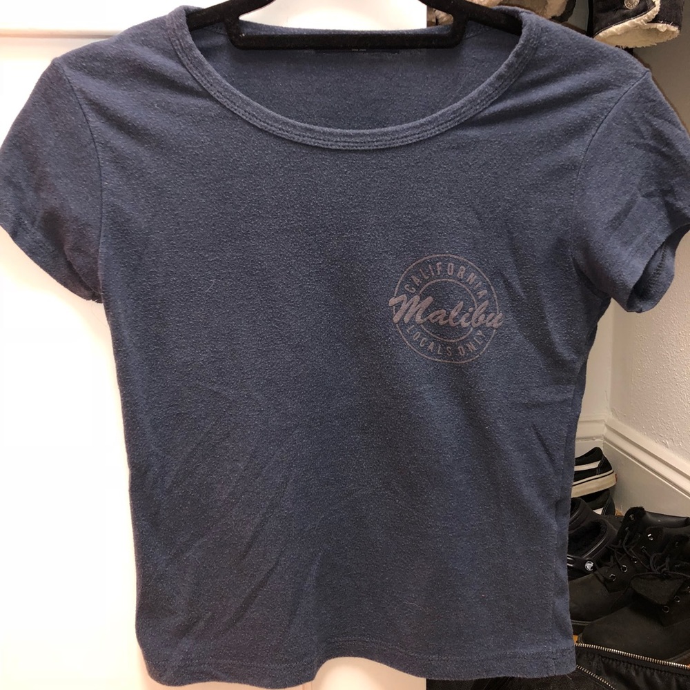 BRANDY MELVILLE t shirt!! Navy blue.